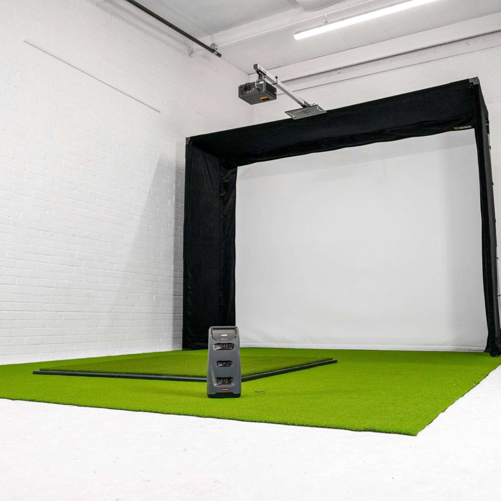 Foresight GC3 GolfBays Lux Golf-hjemmegolfsimulator, full pakke